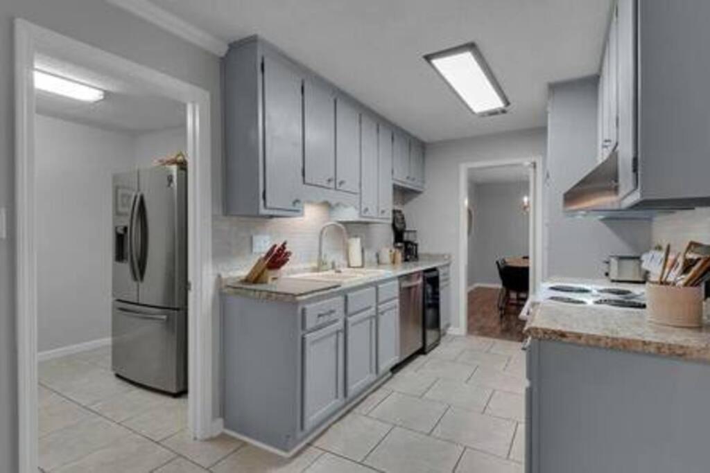 Quiet Relaxing Home - Close To Downtown & Beach 4Br-2Bt Pensacola Exteriér fotografie